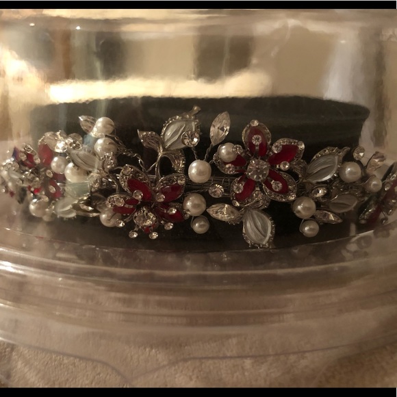 wedding dress, veil,petty coat tiara - Picture 13 of 15